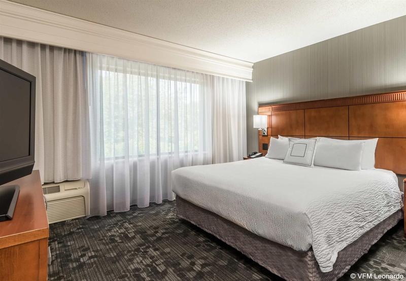 هتل Courtyard By Marriott Danbury