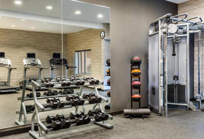 هتل Courtyard By Marriott Danbury