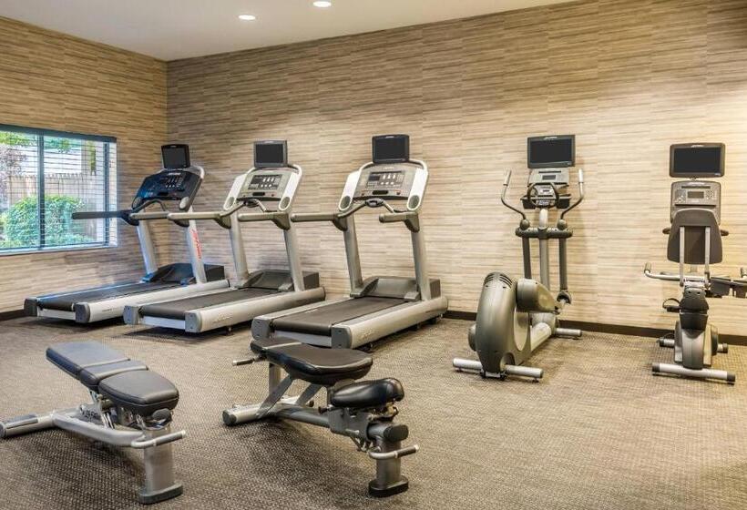 هتل Courtyard By Marriott Danbury