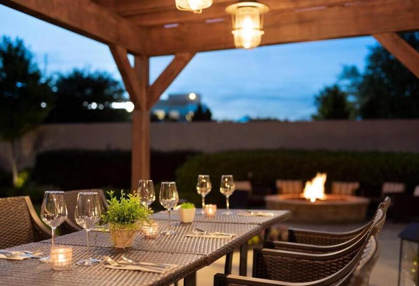 هتل Courtyard Greenville