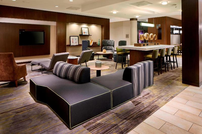 هتل Courtyard By Marriott San Antonio Six Flags At The Rim