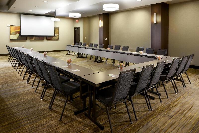 هتل Courtyard By Marriott San Antonio Six Flags At The Rim
