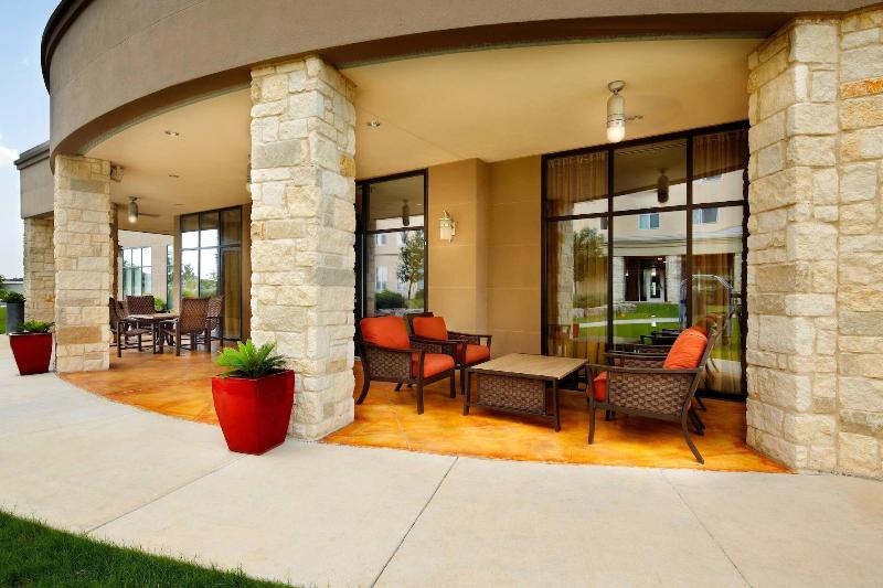 هتل Courtyard By Marriott San Antonio Six Flags At The Rim