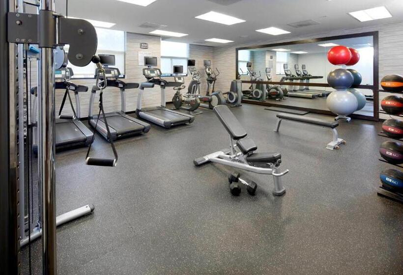 هتل Courtyard By Marriott San Antonio Six Flags At The Rim