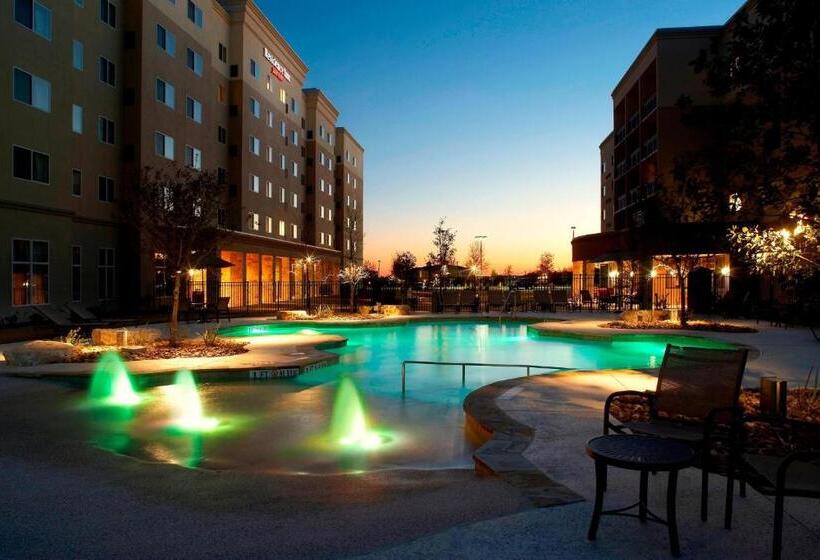هتل Courtyard By Marriott San Antonio Six Flags At The Rim