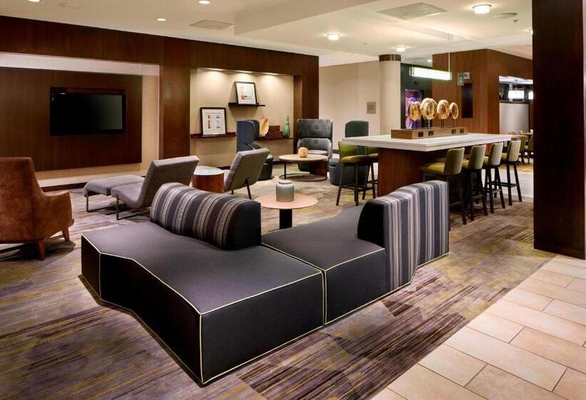 هتل Courtyard By Marriott San Antonio Six Flags At The Rim