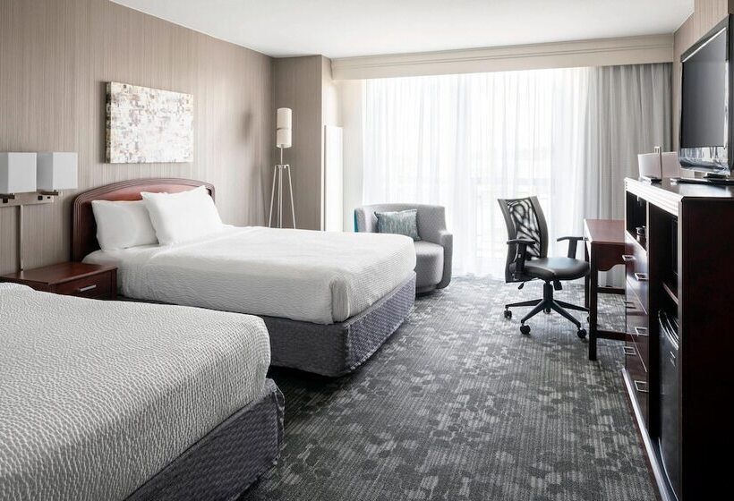 هتل Courtyard By Marriott Seattle Federal Way