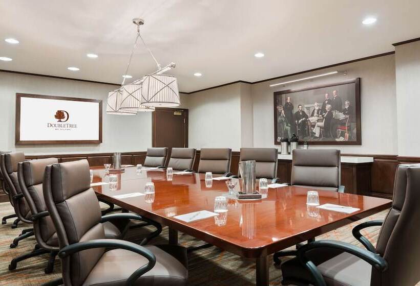 هتل President Abraham Lincoln Springfield   Doubletree By Hilton