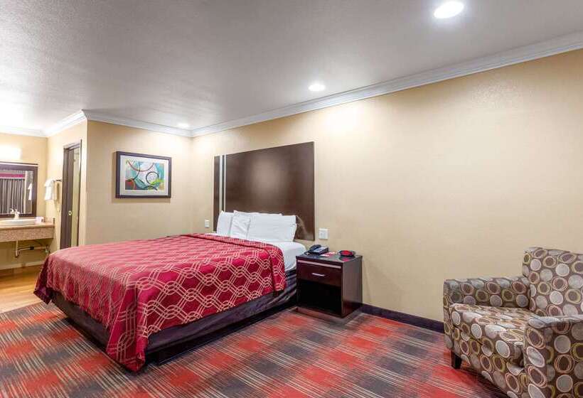בית מלון כפרי Econo Lodge Inn & Suites Escondido Downtown
