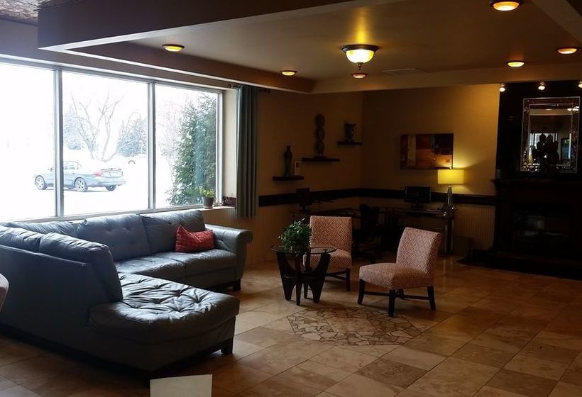 בית מלון כפרי Grand Forks Inn & Suites