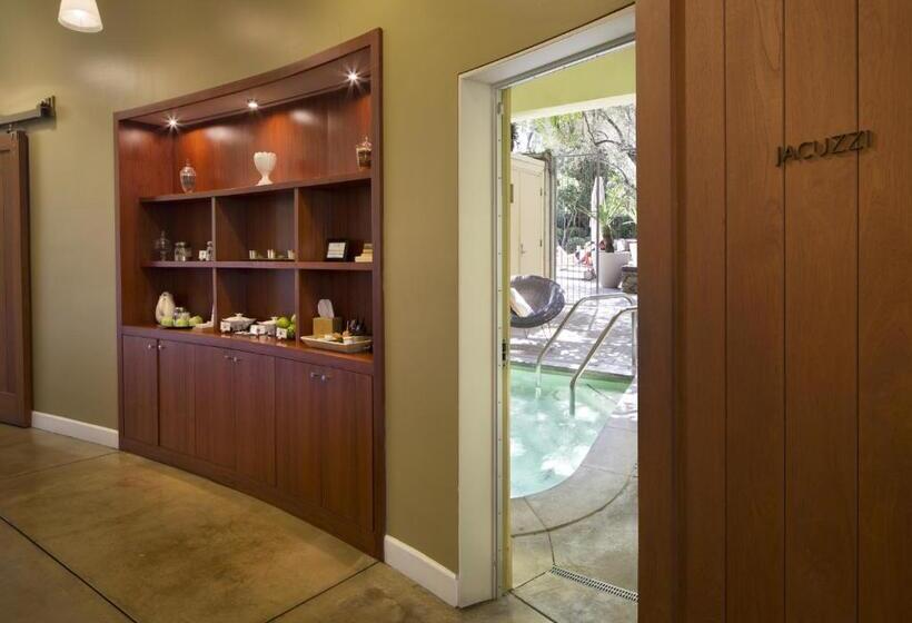 هتل Healdsburg