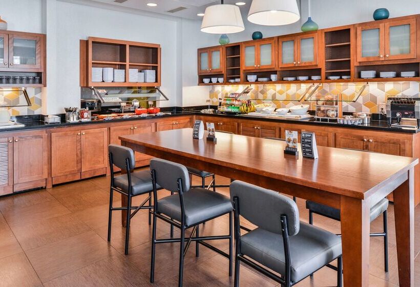 هتل Hyatt Place Chesapeake