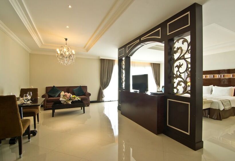 ホテル Lk Royal Wing