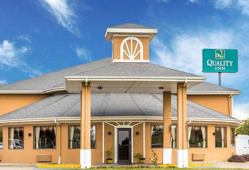 בית מלון כפרי Quality Inn Morton At I74
