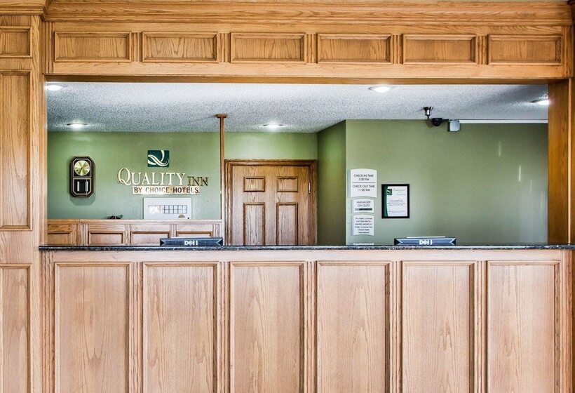 בית מלון כפרי Quality Inn Morton At I74