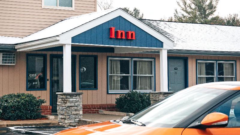 هتل Quiet Corner Inn