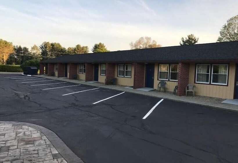 هتل Quiet Corner Inn