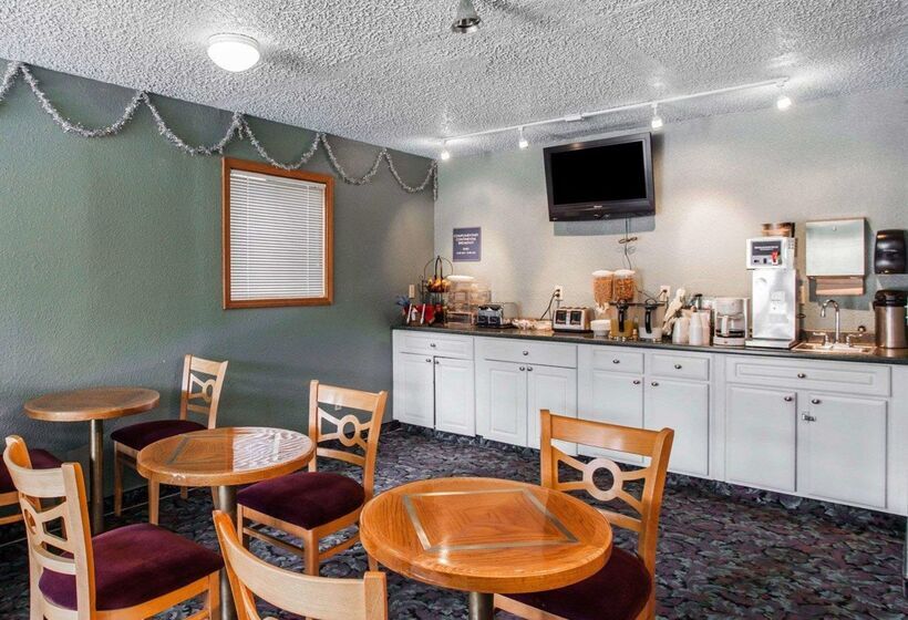 فندق Rodeway Inn