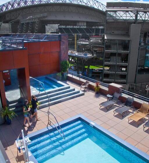 Silver Cloud Hotel   Seattle Stadium