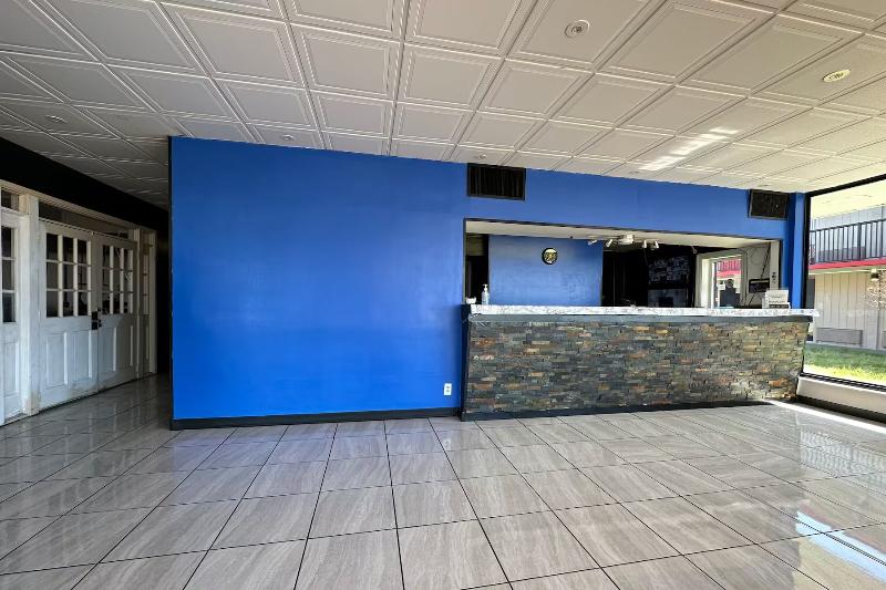 هتل Travelodge By Wyndham Lumberton