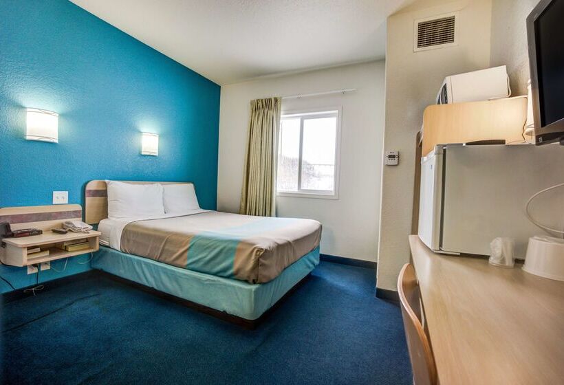 Motel 6 Red Deer, Ab