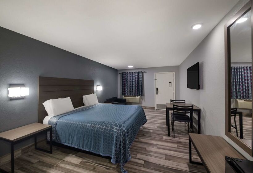 هتل Americas Best Value Inn Buda