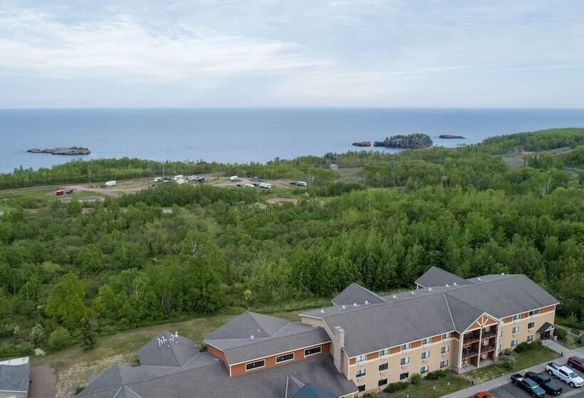 هتل Black Beach Inn By Grandstay