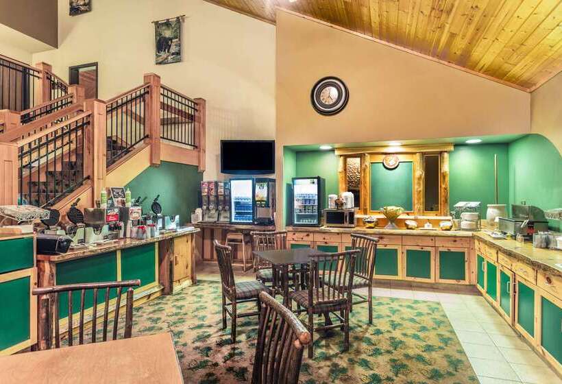 هتل Americinn By Wyndham Wisconsin Dells