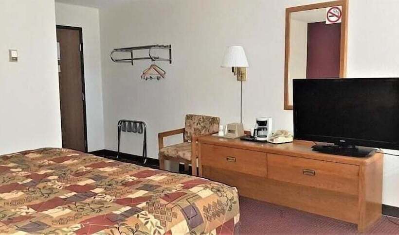 فندق Amerivu Inn & Suites Avon