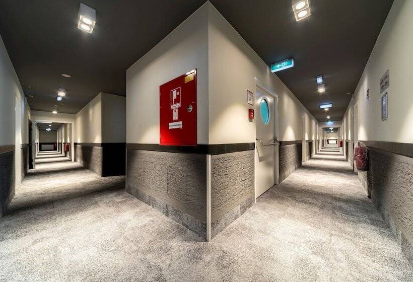 هتل a&o Graz Hauptbahnhof