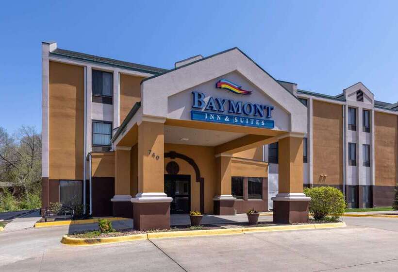 Hotel Baymont By Wyndham Lawrence