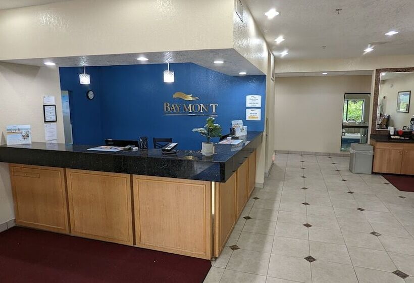 هتل Baymont By Wyndham Lawrence
