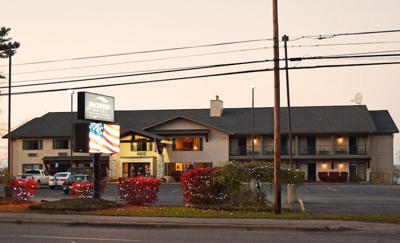 Beachfront Hotel Houghton Lake