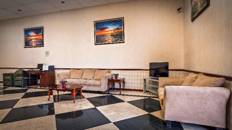 هتل Best Western Plus The Four Corners Inn
