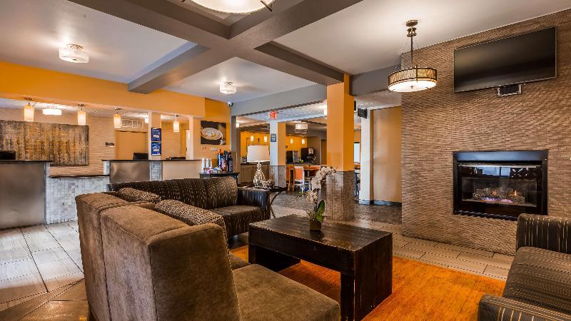 هتل Best Western Plus The Four Corners Inn