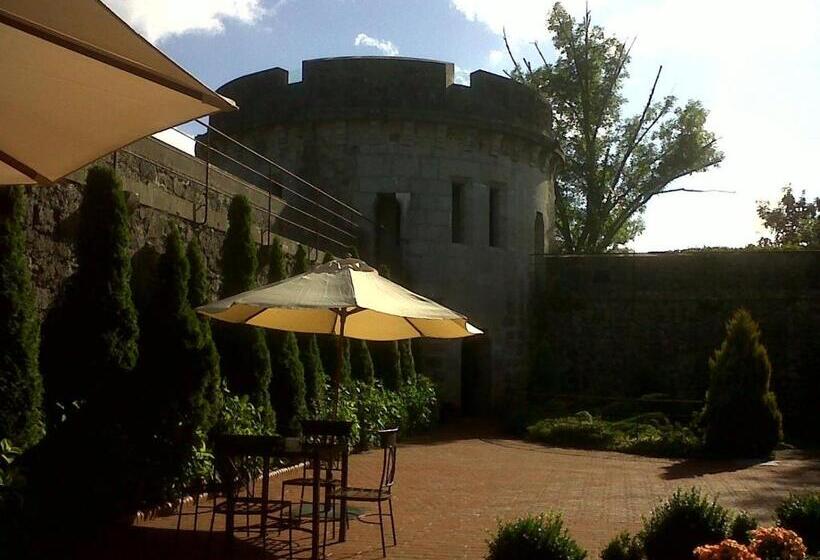 هتل Castillo De Arteaga