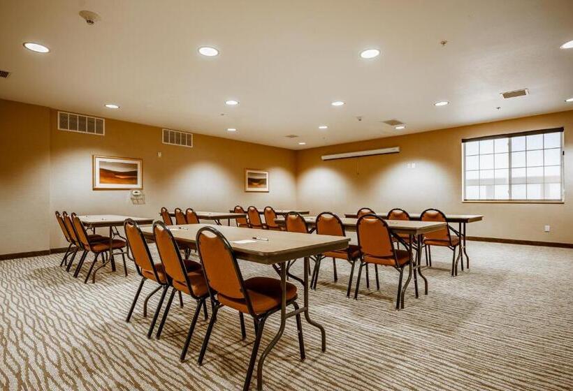 ホテル Cobblestone Suites  Ripon