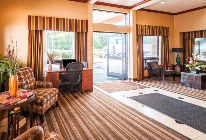 هتل Comfort Inn & Suites
