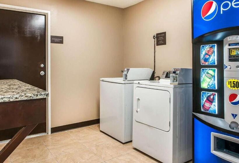 בית מלון כפרי Comfort Inn & Suites