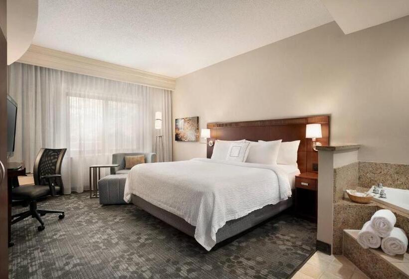 فندق Courtyard By Marriott Middletown Goshen