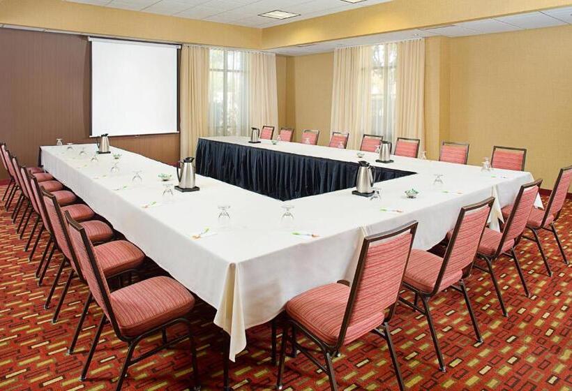 فندق Courtyard By Marriott Sacramento Midtown