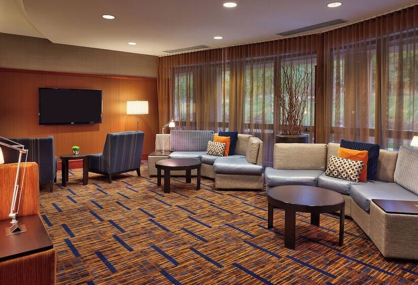 Отель Courtyard By Marriott Kansas City Shawnee
