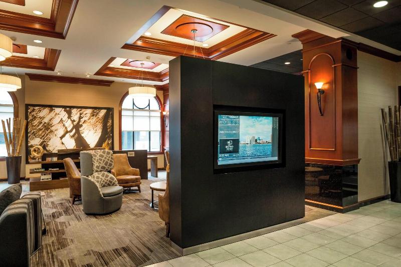 هتل Courtyard By Marriott Norfolk Downtown