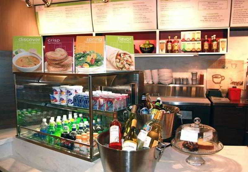 هتل Courtyard By Marriott Traverse City