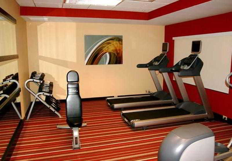 هتل Courtyard By Marriott Traverse City