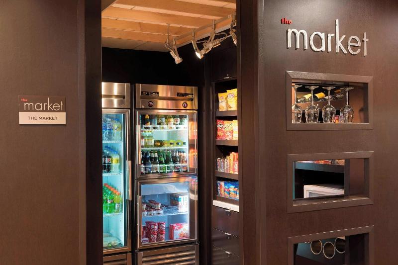 هتل Courtyard By Marriott Traverse City