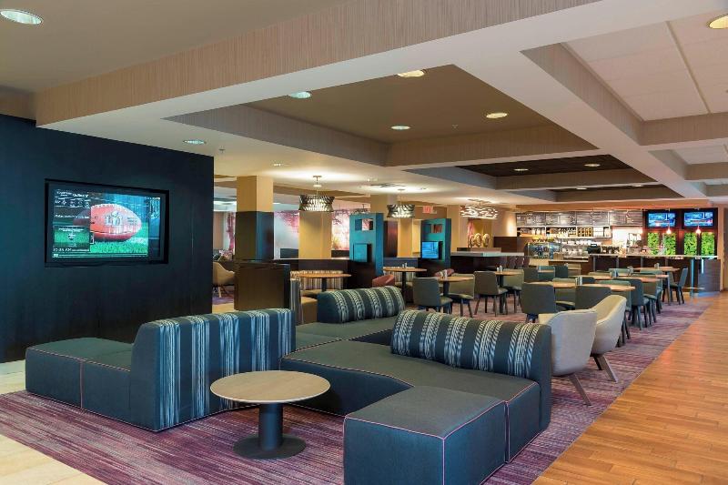 هتل Courtyard By Marriott Traverse City