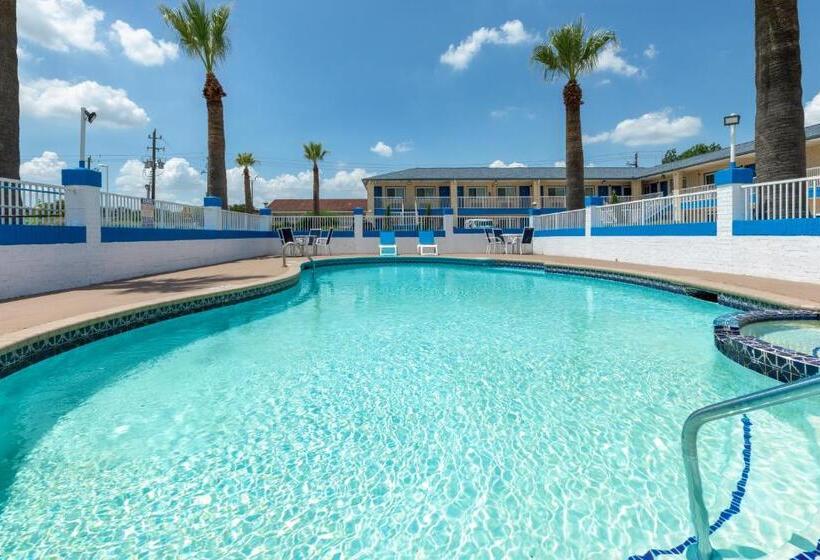 בית מלון כפרי Days Inn By Wyndham Baytown Tx