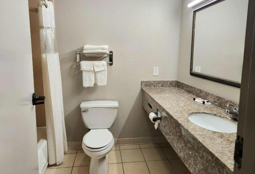 فندق Days Inn By Wyndham Laplace New Orleans