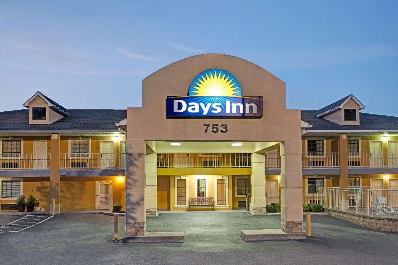 هتل Days Inn By Wyndham Marietta White Water